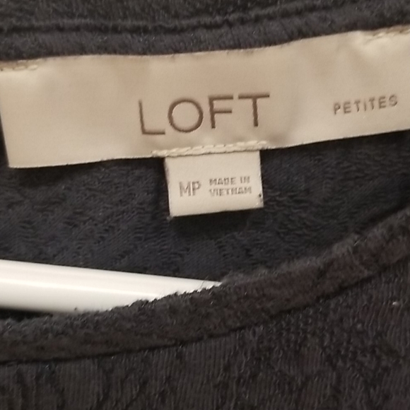 Loft Lace Design shirt - Picture 2 of 2